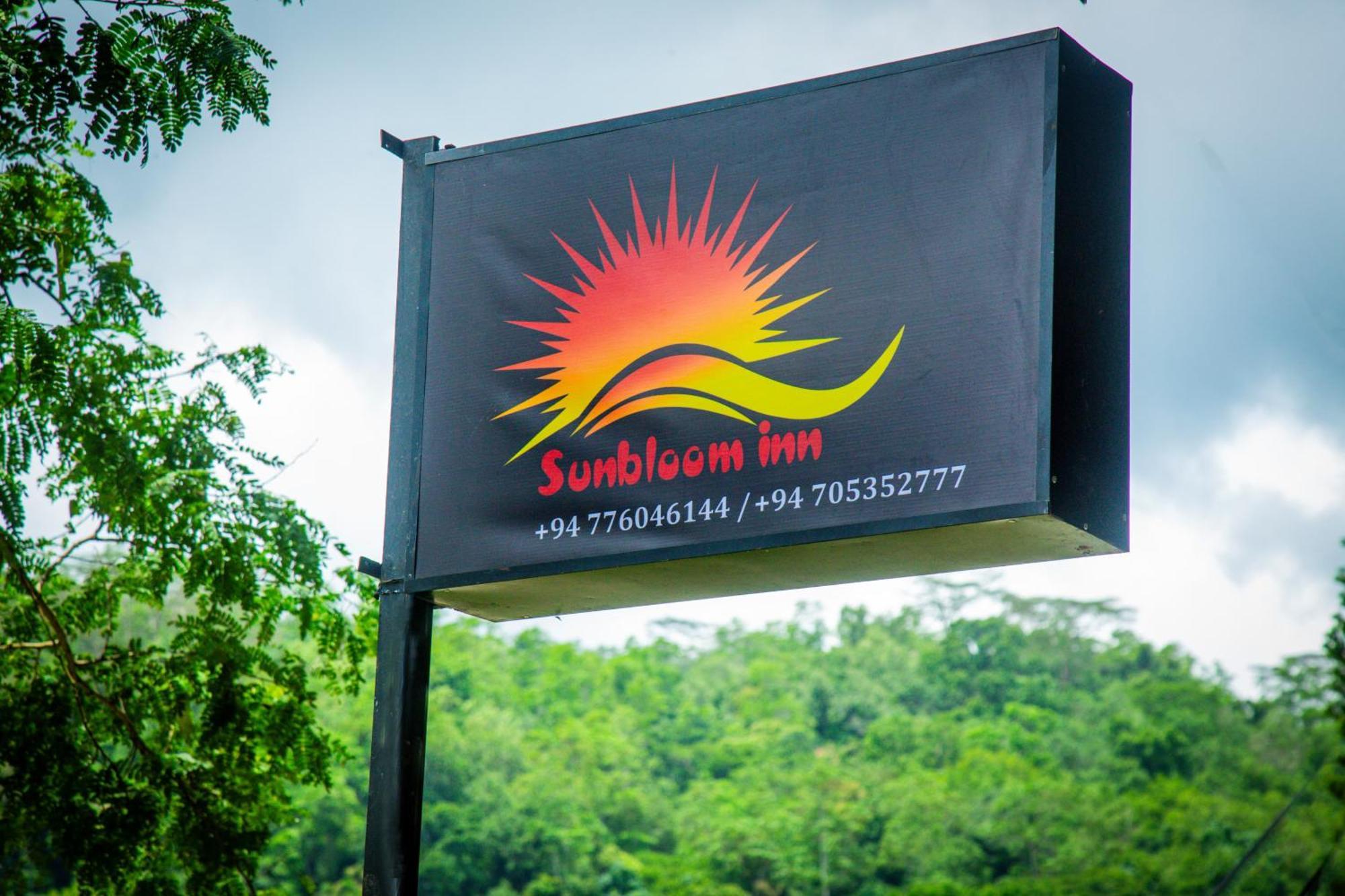 Sunbloom Inn كاندي المظهر الخارجي الصورة